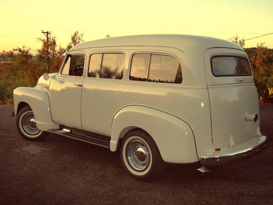  Chevrolet 3100 Suburban 1951 года  (фото 5 из 10)